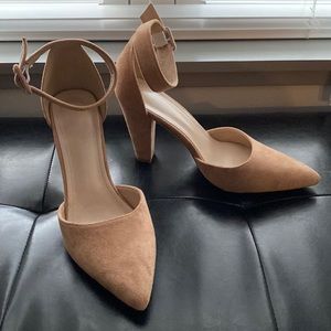 Brand New Nude Pumps